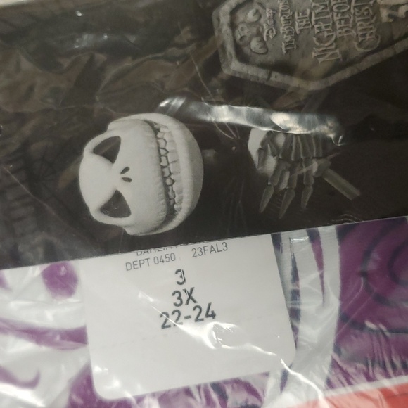 ❤️NWT VINTAGE TORRID TEE - NIGHTMARE BEFORE CHRISTMAS SALLY HALLOWEEN TOP - Picture 14 of 14